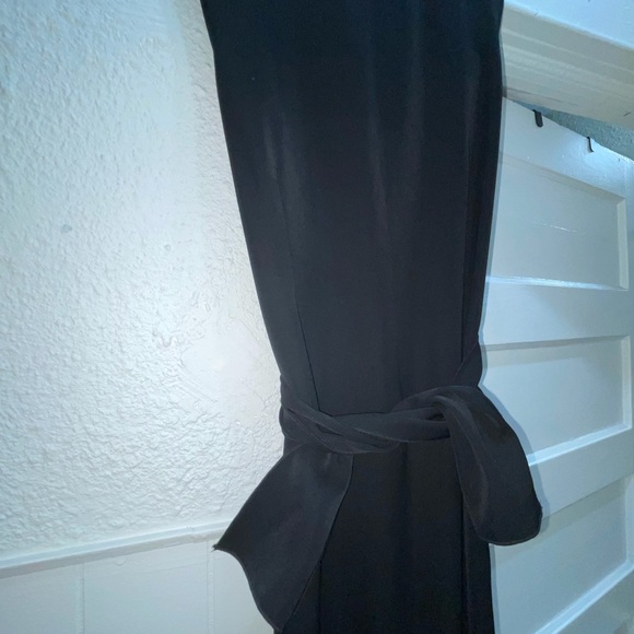 Black shift dress with tie waist - Picture 4 of 7